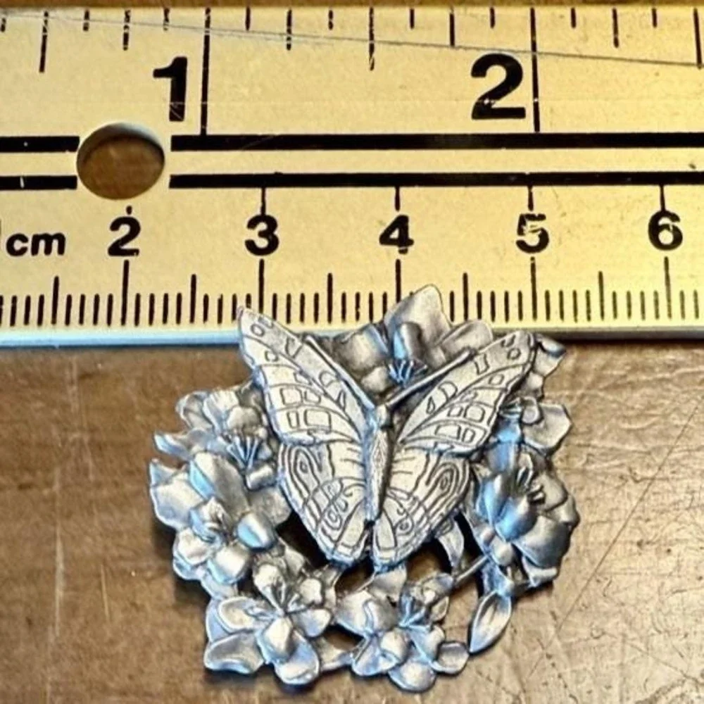 VTG Birds Blooms 1998 Brooch Pewter Lapel Pin Butterfly Wreath Floral Grannycore